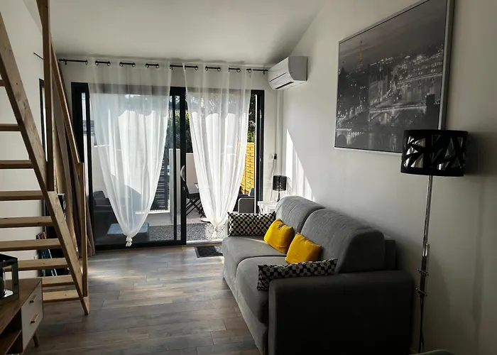 Logement Du Sud Avec Jacuzzi